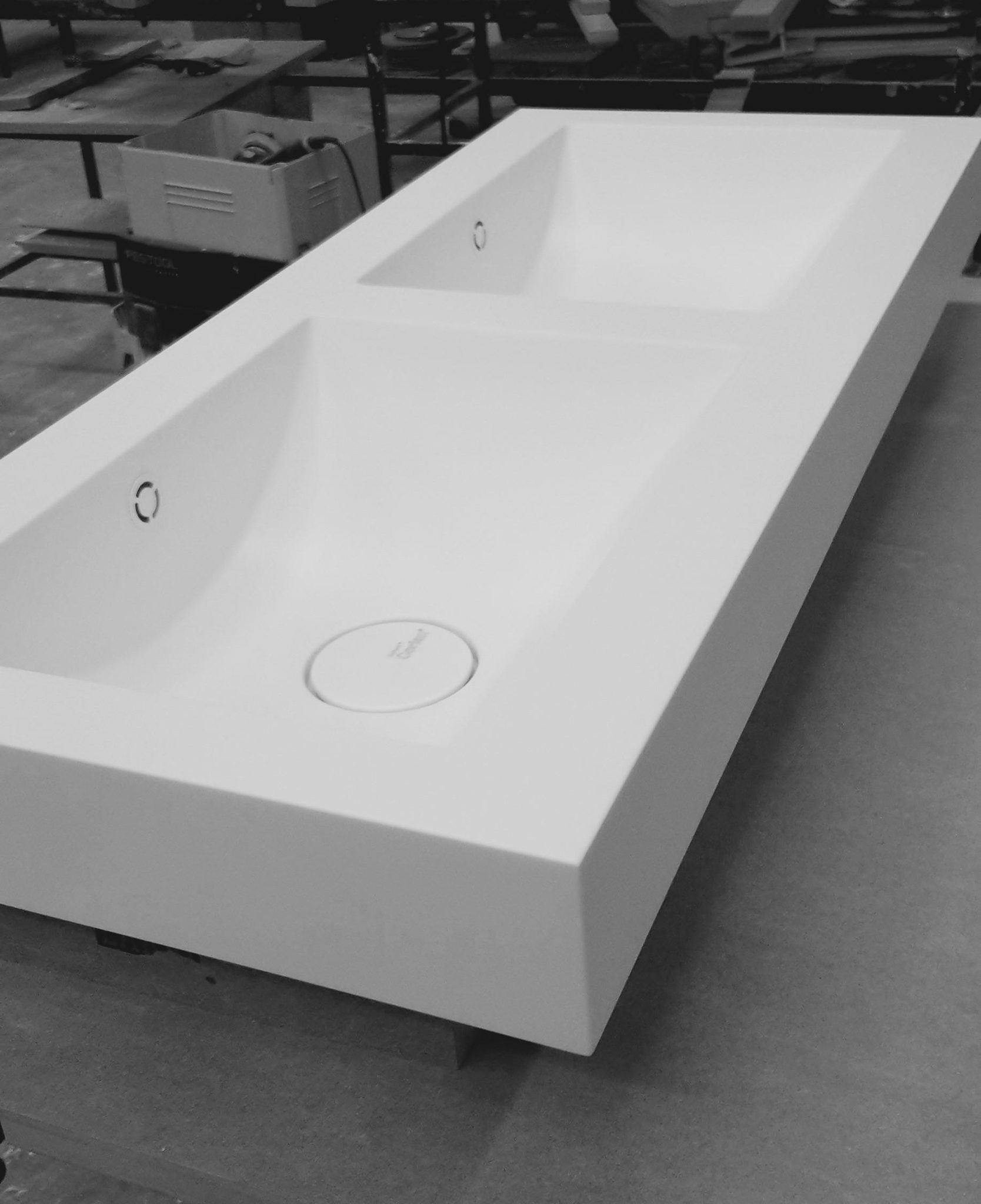 Corian® REFRESH 7410 Counter Production Ltd