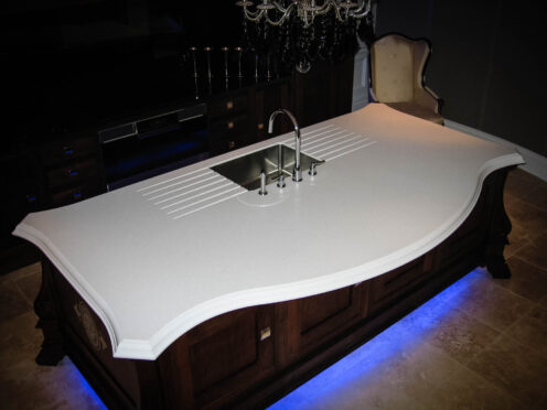 Corian® ISLAND - CLIVE CHRISTIAN KITCHEN WITH SPECIAL EDGE DETAIL