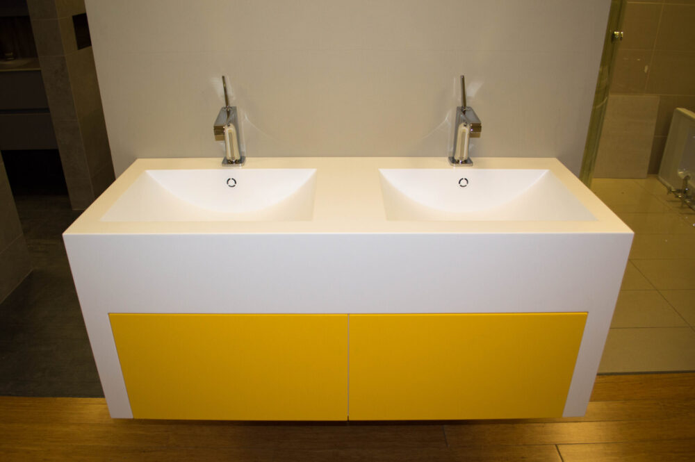 Corian® BESPOKE VANITY UNIT WITH CONTRAST DRAWERS