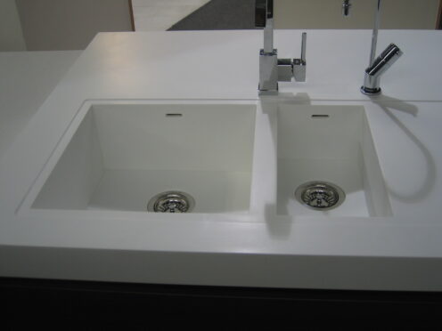 Corian® DOUBLE SINK WITH RECESSED DRAINER