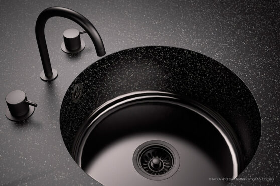 MIXA_410_enamelled_black