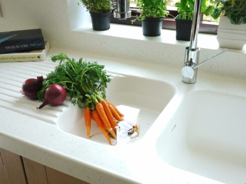 Corian® CAST SINK WITH WATERFALL EDGE