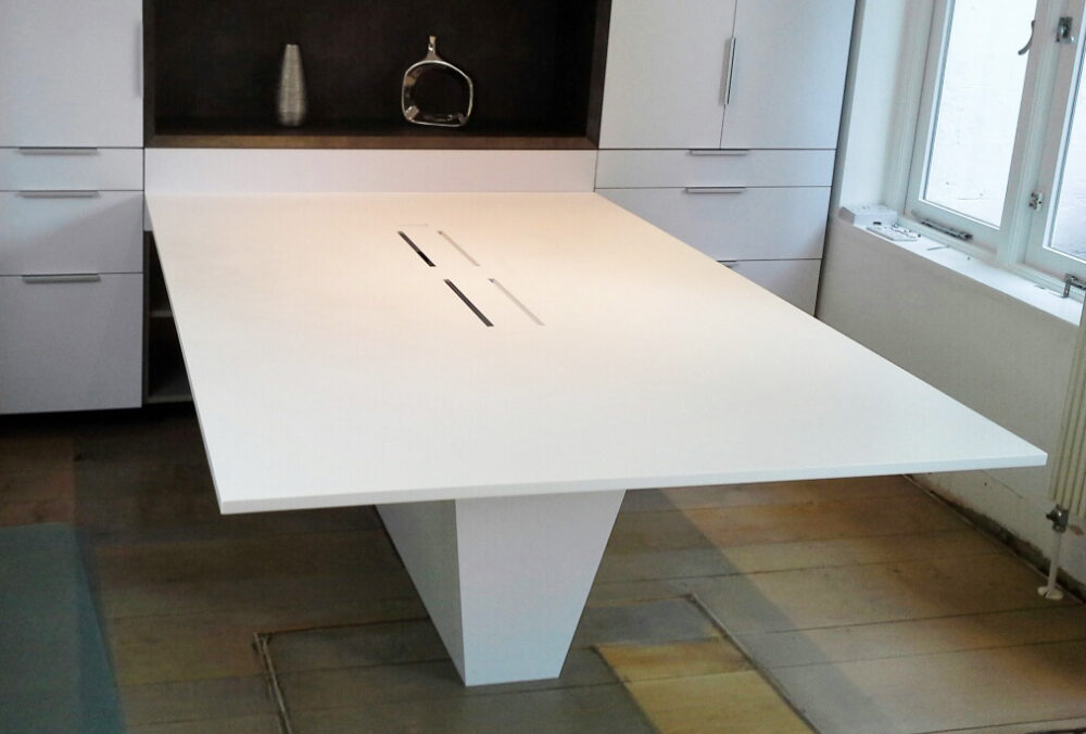 Corian® GLACIER WHITE OFFICE DESK