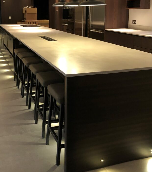 Corian® ISLAND BREAKFAST BAR