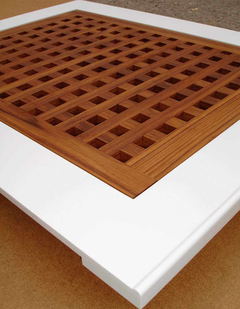 Teak Waterfall detail table Corian® & Teak Shower Tray