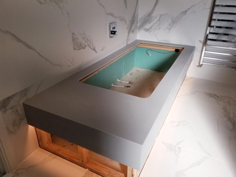 Corian® BATH SURROUND