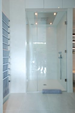 Corian® CLAD SHOWER / STEAM ROOM